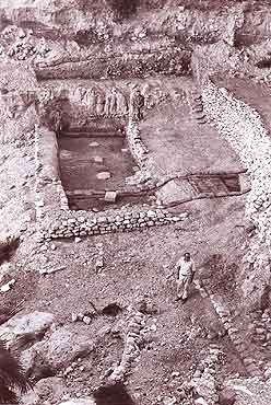 Early bronze cultic area (photo #p12)