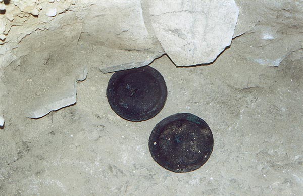 Bronze cymbals in situ lying on the floor, 10th century BC (photo #p38)