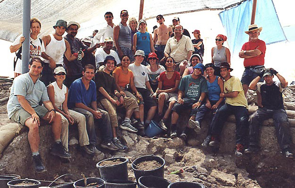 Megiddo 2002 Area M team (photo #p41)